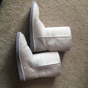Cream colored ugg boots